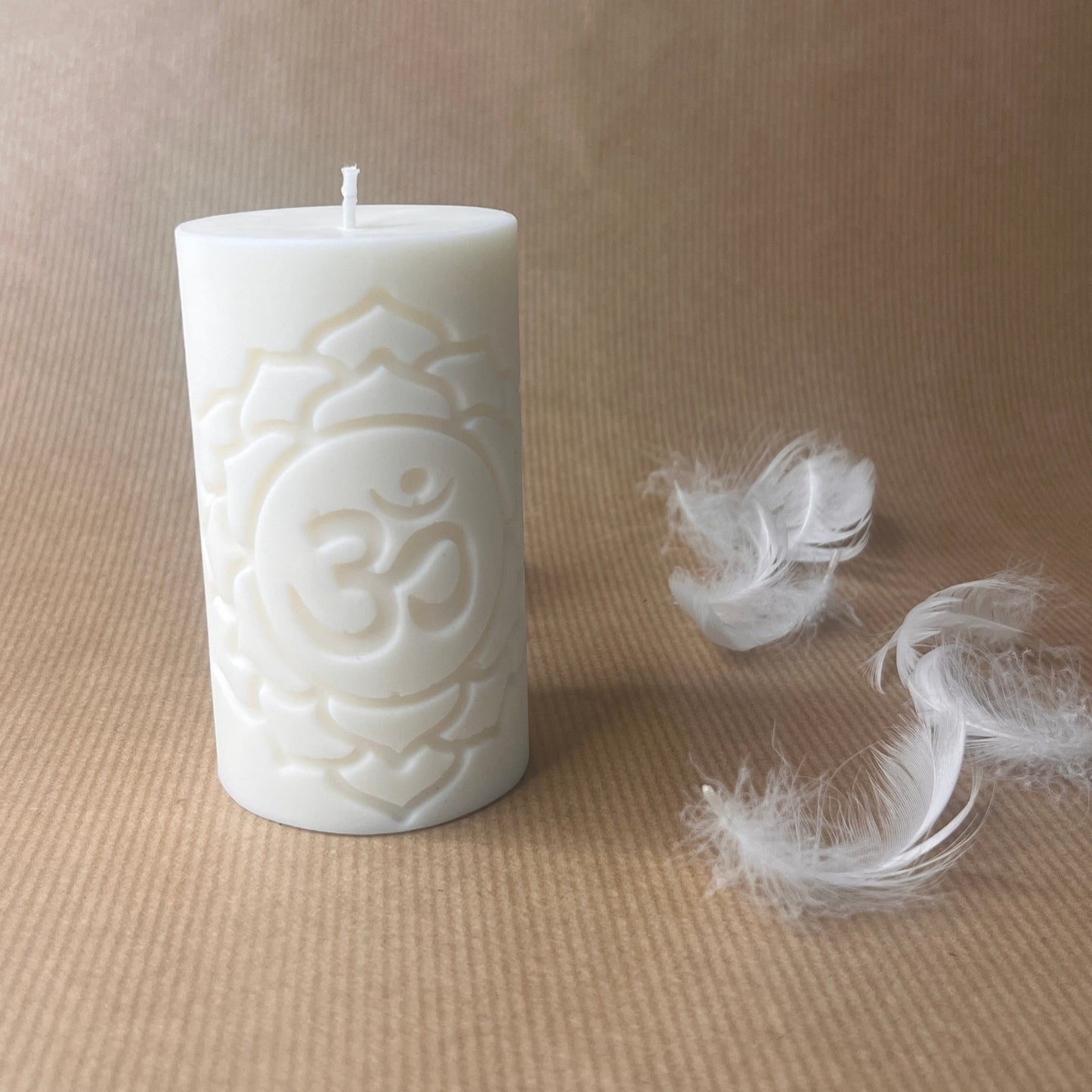Bougie pilier « Om »