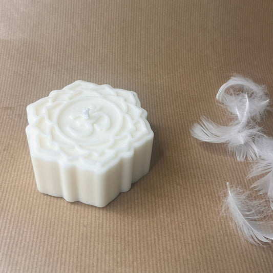 Bougie fleur sacrée "Om"